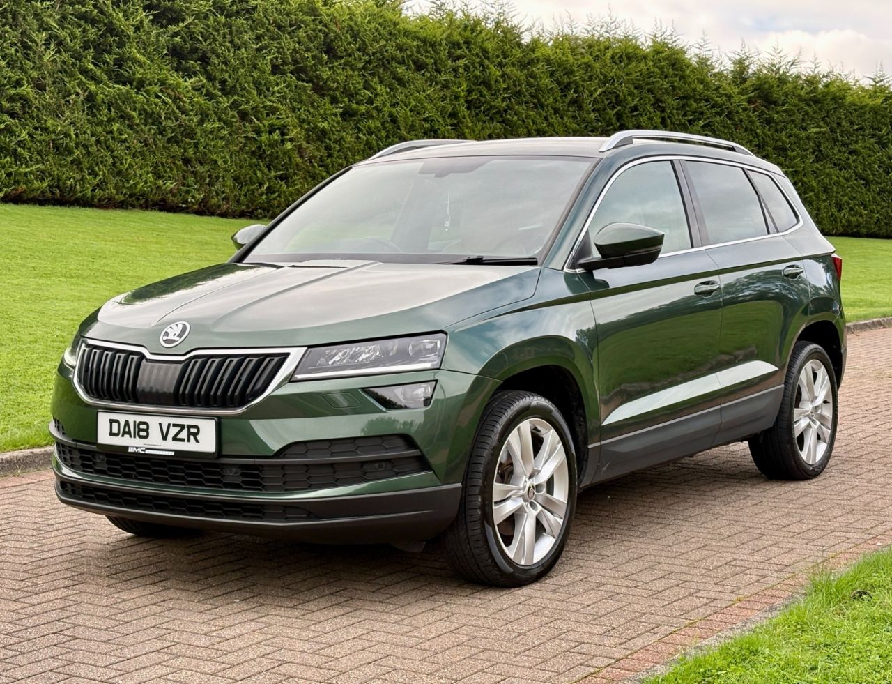 2018 SKODA KAROQ 1.6 TDI SE L SUV 5dr Diesel DSG Euro 6 (s/s) (115 ps) - vehicle photo 2 for sale on PureCar