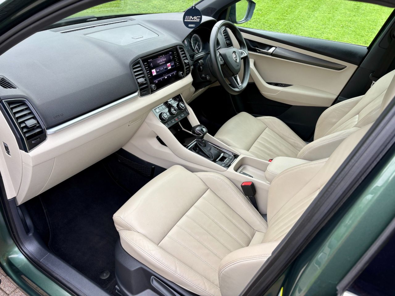 2018 SKODA KAROQ 1.6 TDI SE L SUV 5dr Diesel DSG Euro 6 (s/s) (115 ps) - vehicle photo 12 for sale on PureCar