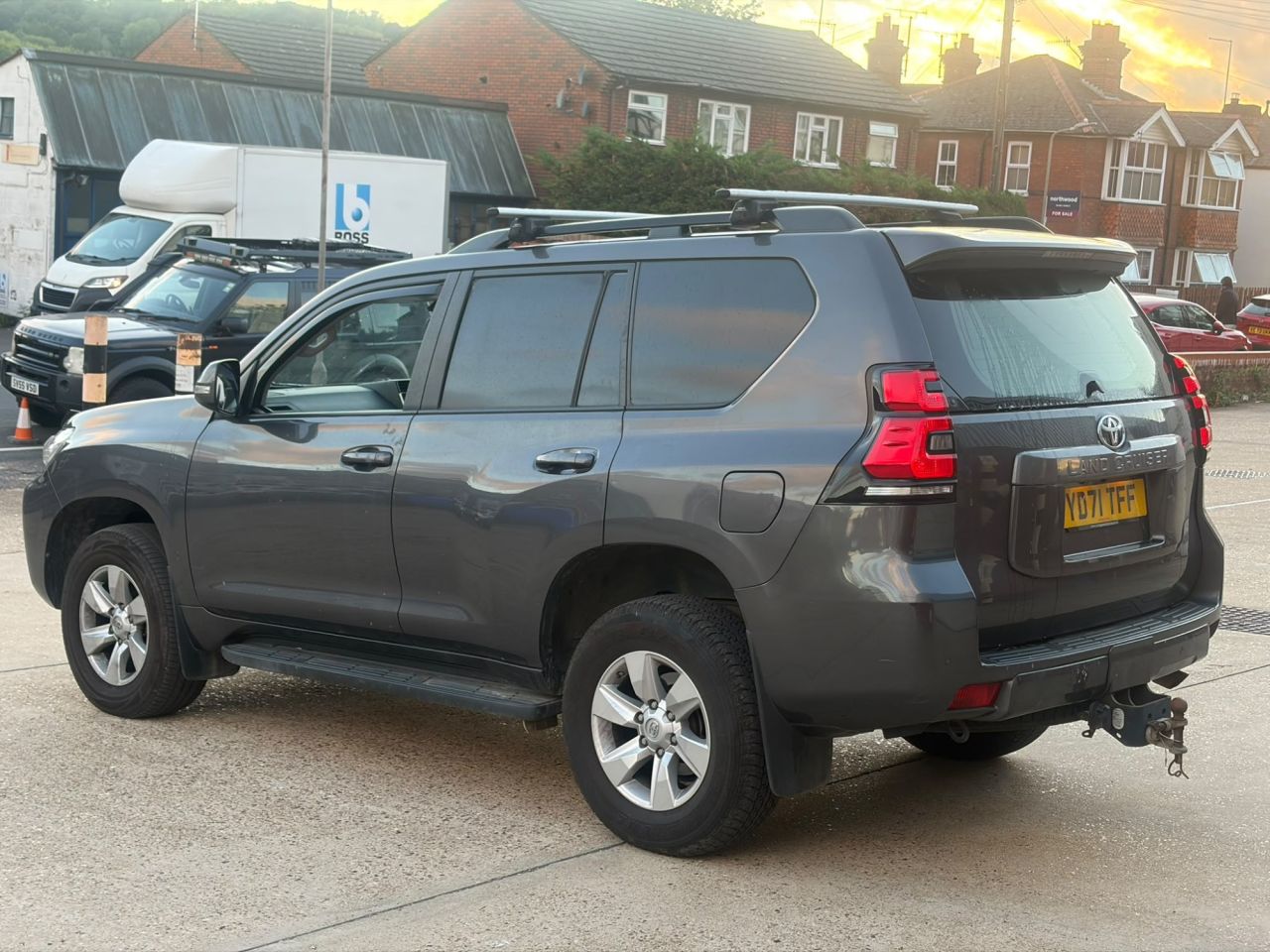 2022 TOYOTA LAND CRUISER 2.8D Active (Navi) Panel Van 5dr Diesel Auto 4WD LWB Euro 6 (s/s) (204 ps) - vehicle photo 2 for sale on PureCar