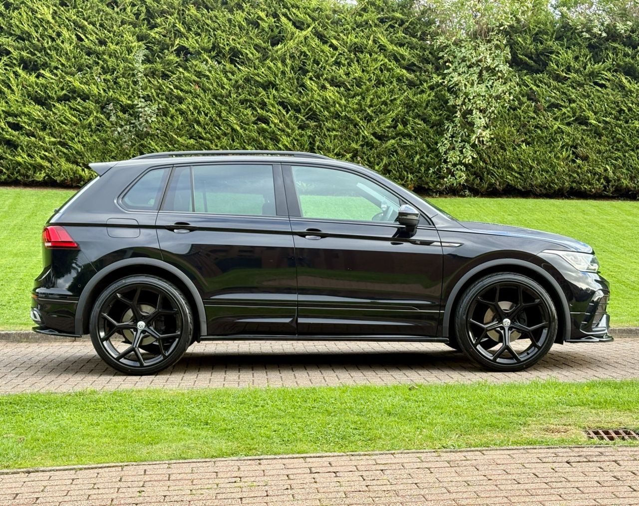 2023 VOLKSWAGEN TIGUAN 1.5 TSI R-Line Edition SUV 5dr Petrol DSG Euro 6 (s/s) (150 ps) - vehicle photo 7 for sale on PureCar