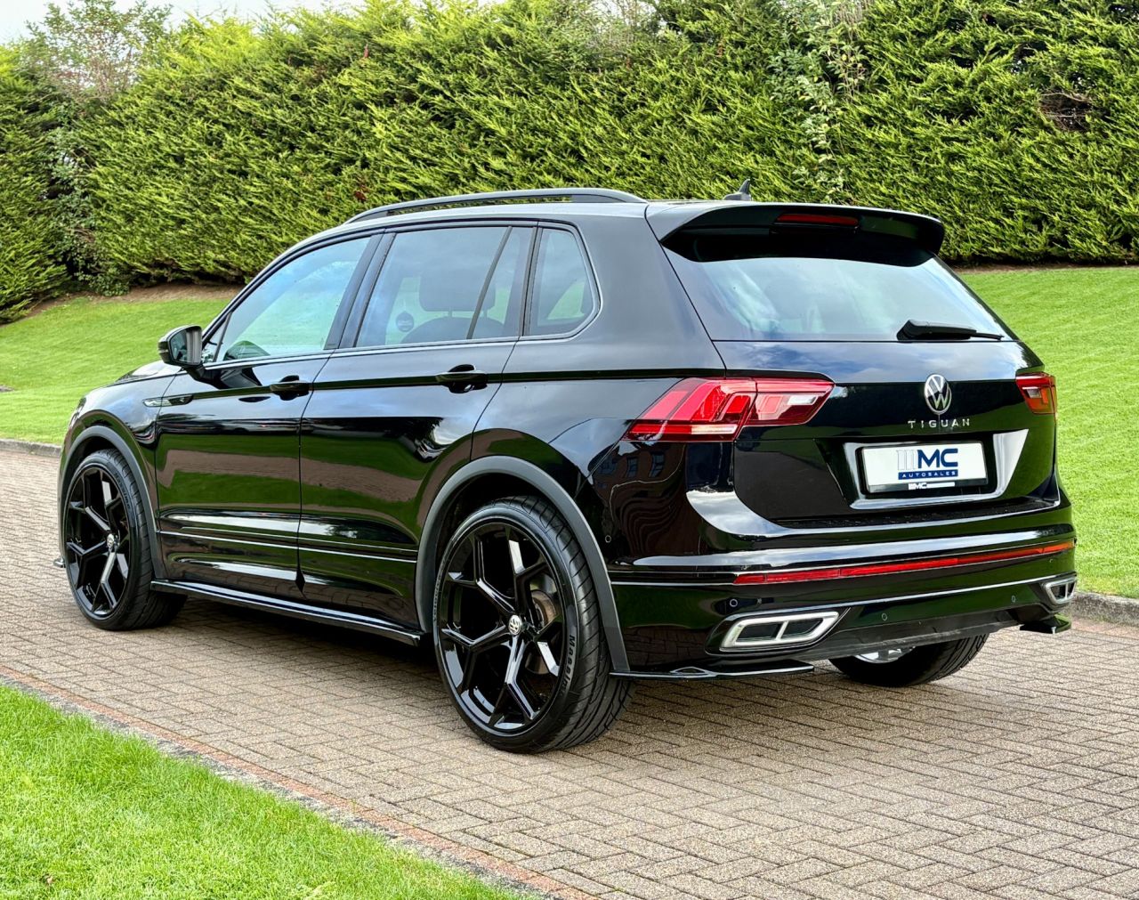 2023 VOLKSWAGEN TIGUAN 1.5 TSI R-Line Edition SUV 5dr Petrol DSG Euro 6 (s/s) (150 ps) - vehicle photo 4 for sale on PureCar