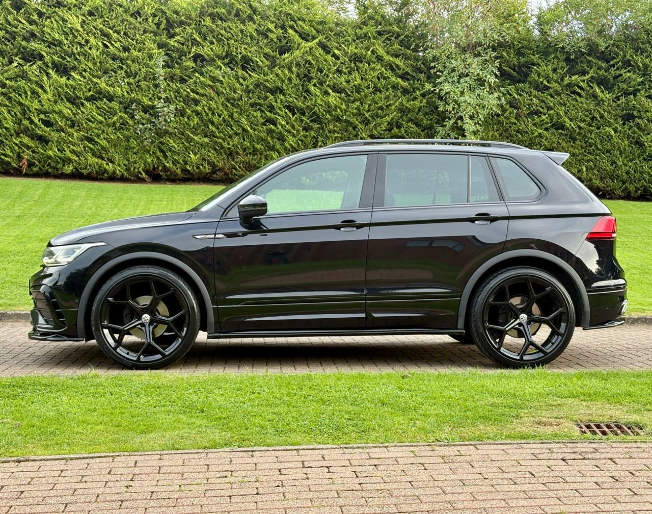 2023 VOLKSWAGEN TIGUAN 1.5 TSI R-Line Edition SUV 5dr Petrol DSG Euro 6 (s/s) (150 ps) - vehicle photo 8 for sale on PureCar