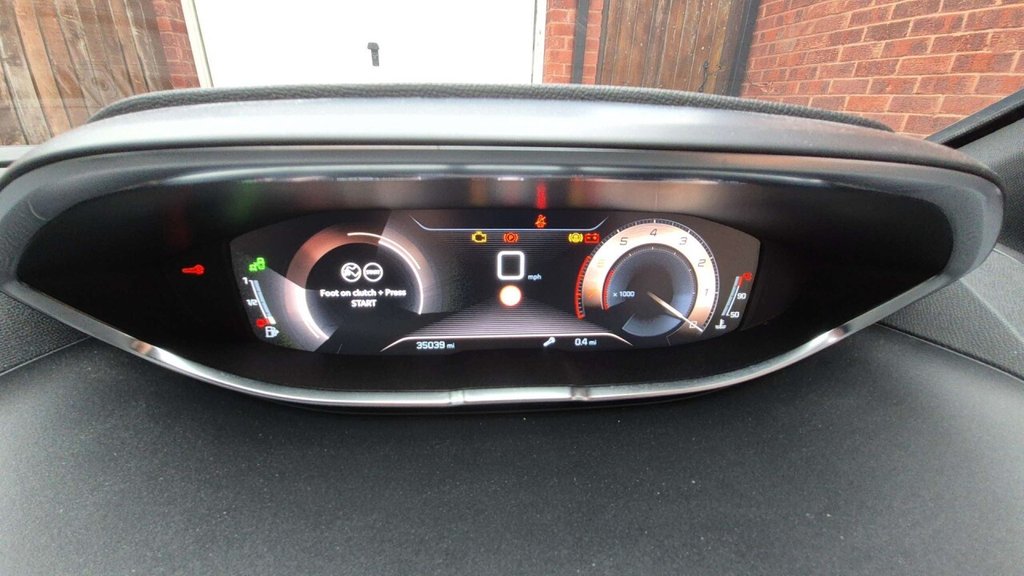 2019 Peugeot 3008 — image 9