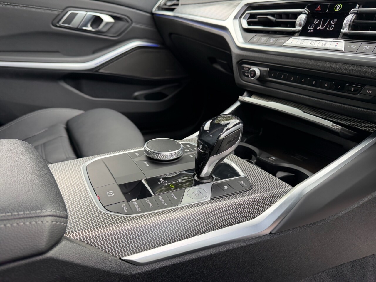 2021 BMW 3 SERIES 3.0 M340i MHT Saloon 4dr Petrol Hybrid Auto xDrive Euro 6 (s/s) (374 ps) - vehicle photo 8 for sale on PureCar