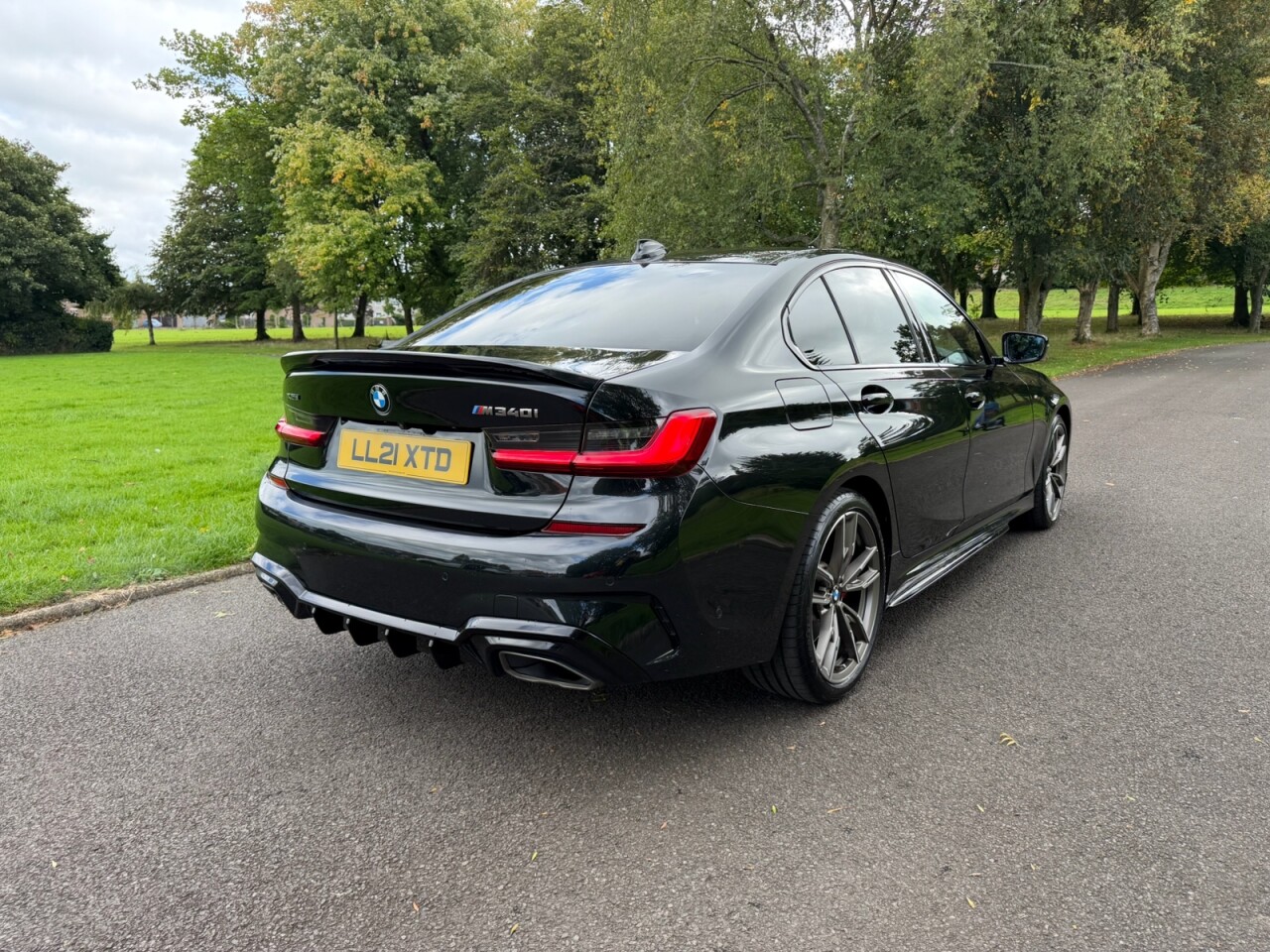 2021 BMW 3 SERIES 3.0 M340i MHT Saloon 4dr Petrol Hybrid Auto xDrive Euro 6 (s/s) (374 ps) - vehicle photo 10 for sale on PureCar