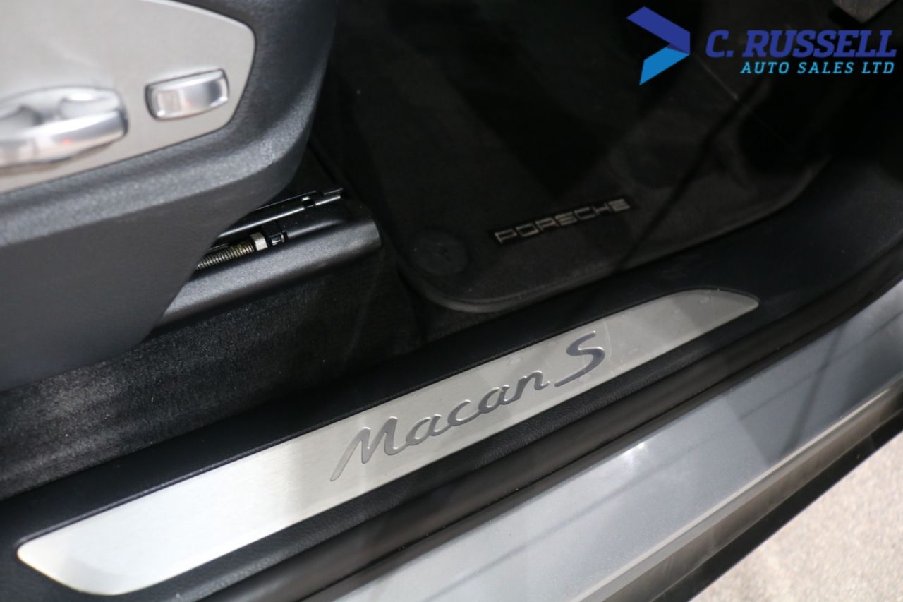 2016 PORSCHE MACAN 3.0 TD V6 S SUV 5dr Diesel PDK 4WD Euro 6 (s/s) (258 ps) - vehicle photo 25 for sale on PureCar