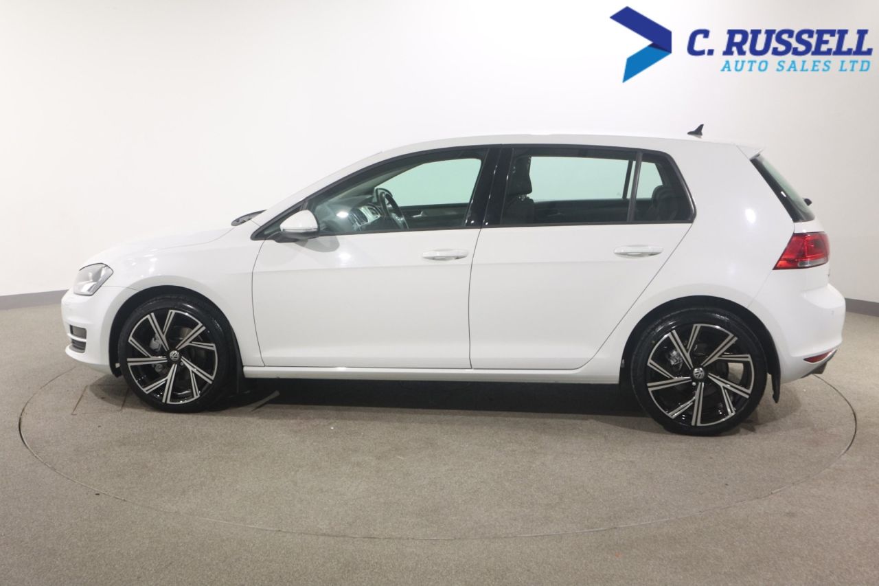 2016 VOLKSWAGEN GOLF 1.6 TDI BlueMotion Tech Match Edition Hatchback 5dr Diesel Manual Euro 6 (s - vehicle photo 15 for sale on PureCar