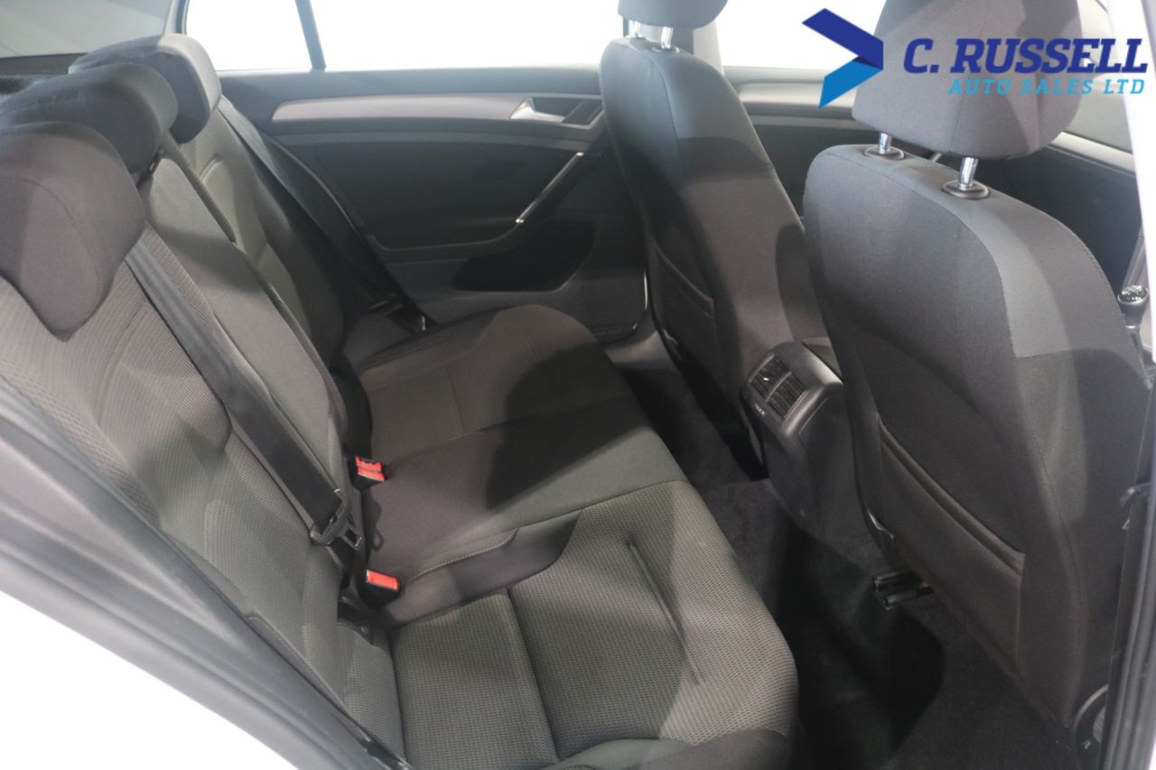 2016 VOLKSWAGEN GOLF 1.6 TDI BlueMotion Tech Match Edition Hatchback 5dr Diesel Manual Euro 6 (s - vehicle photo 19 for sale on PureCar
