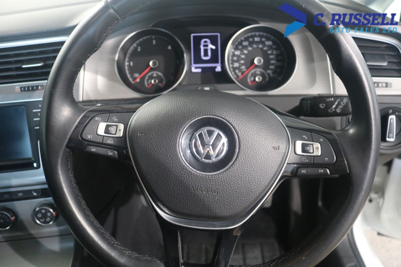 2016 VOLKSWAGEN GOLF 1.6 TDI BlueMotion Tech Match Edition Hatchback 5dr Diesel Manual Euro 6 (s - vehicle photo 25 for sale on PureCar