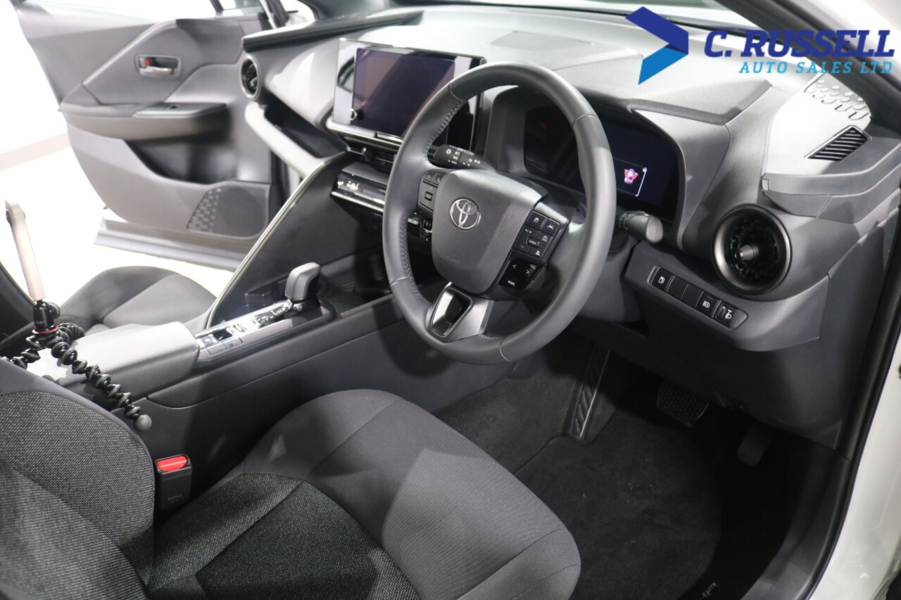 2024 TOYOTA C-HR 1.8 VVT-h Icon SUV 5dr Petrol Hybrid CVT Euro 6 (s/s) (140 ps) - vehicle photo 32 for sale on PureCar