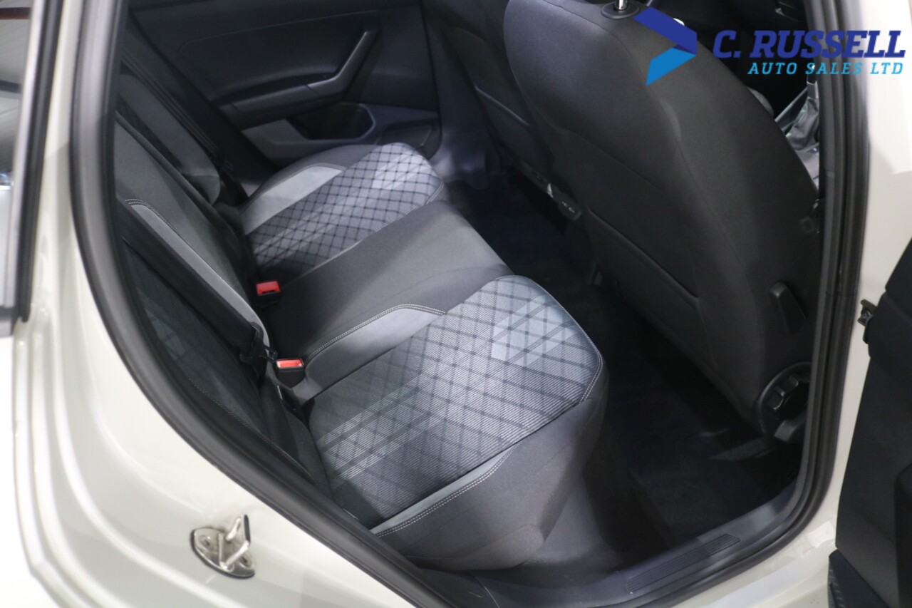 2022 VOLKSWAGEN POLO 1.0 TSI R-Line Hatchback 5dr Petrol Manual Euro 6 (s/s) (95 ps) - vehicle photo 22 for sale on PureCar