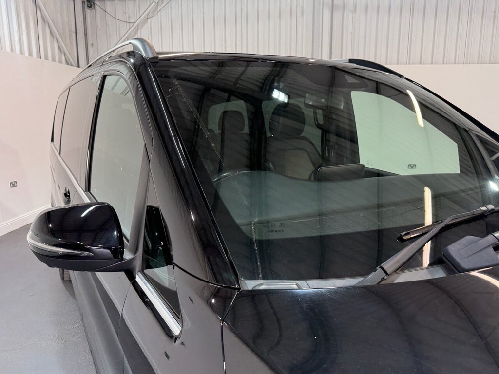 2019 Mercedes-Benz V Class — image 5