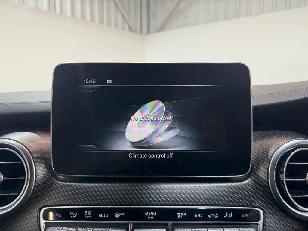 2019 Mercedes-Benz V Class — image 8