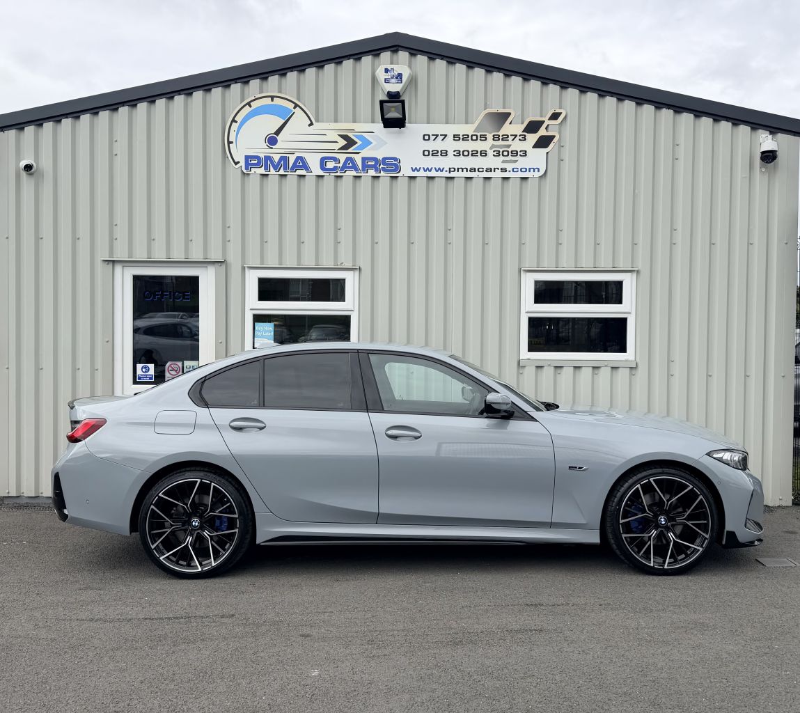 2023 BMW 3 SERIES 2.0 330e 12kWh M Sport Saloon 4dr Petrol Plug-in Hybrid Auto Euro 6 (s/s) ( - vehicle photo 2 for sale on PureCar