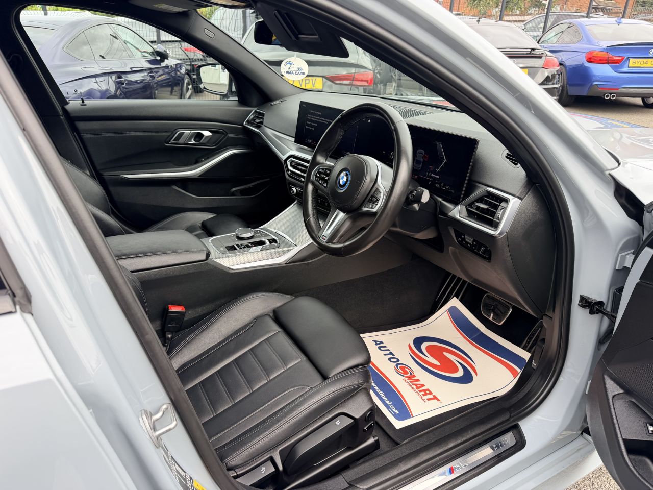 2023 BMW 3 SERIES 2.0 330e 12kWh M Sport Saloon 4dr Petrol Plug-in Hybrid Auto Euro 6 (s/s) ( - vehicle photo 9 for sale on PureCar
