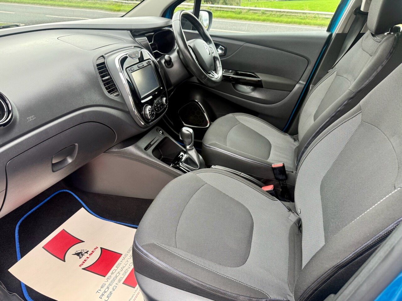 2017 RENAULT CAPTUR 1.5 dCi Dynamique Nav Diesel (AUTOMATIC ONLY 30000 MILES) - vehicle photo 7 for sale on PureCar