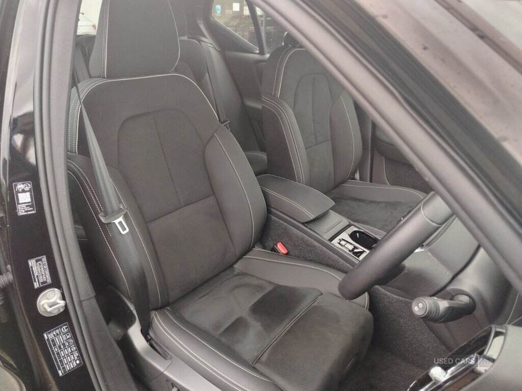 2026 VOLVO XC40 2.0 B4 MHEV Plus Dark SUV 5dr Petrol Hybrid DCT Auto Euro 6 (s/s) (197 ps) - vehicle photo 10 for sale on PureCar