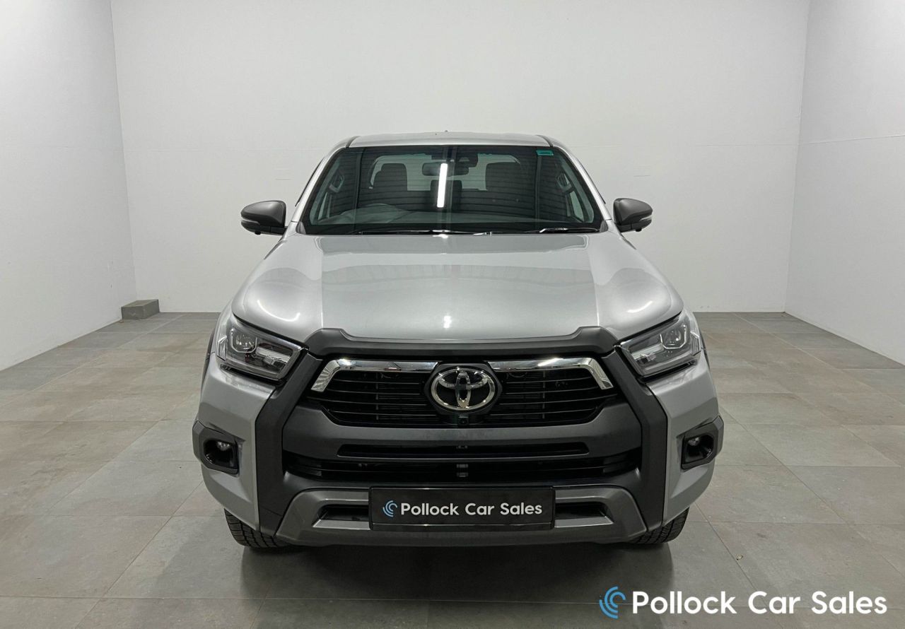 2025 TOYOTA HILUX 2.8 D-4D-h Invincible X Pickup 4dr Diesel Hybrid Auto 4WD Euro 6 (204 ps) C - vehicle photo 6 for sale on PureCar