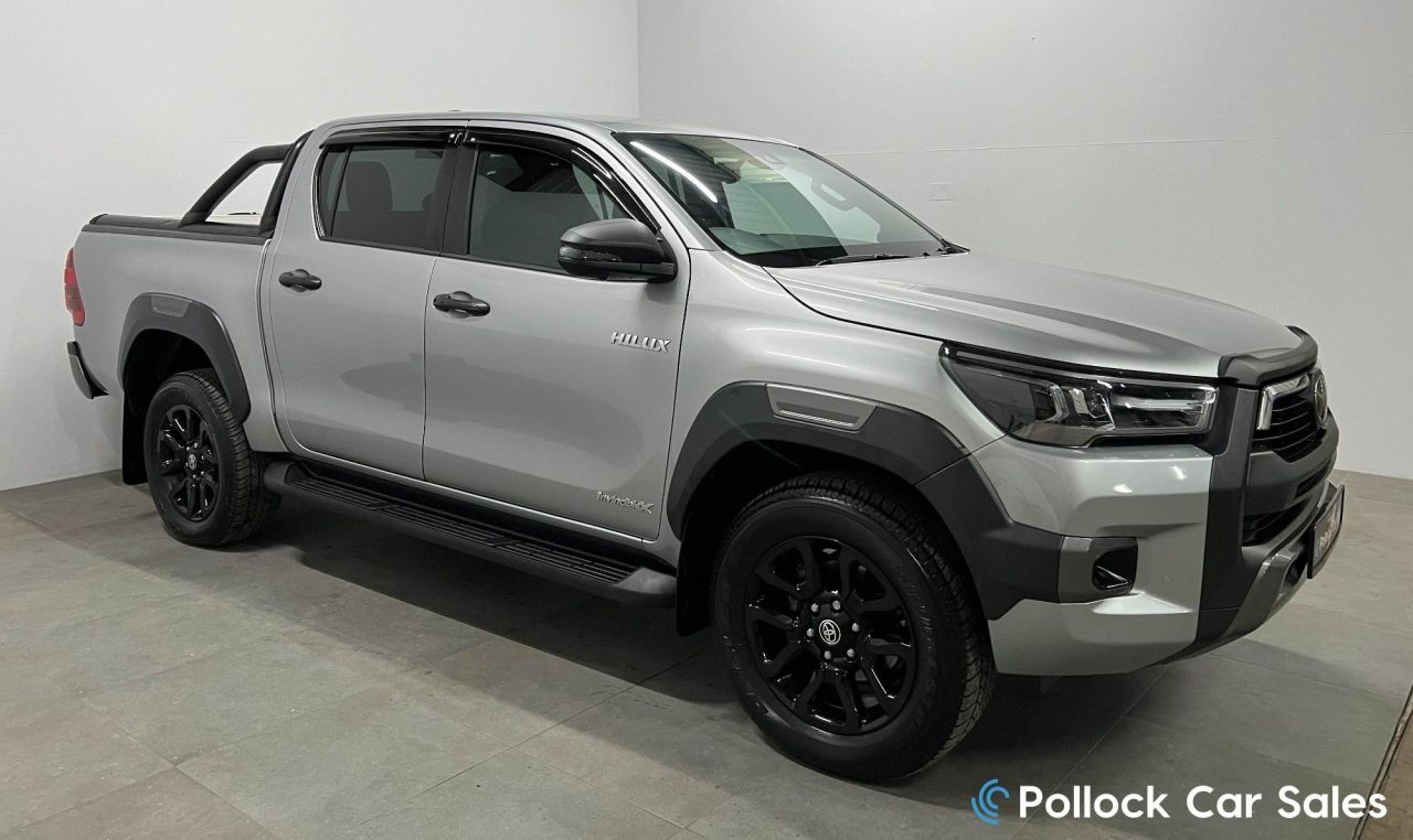 2025 TOYOTA HILUX 2.8 D-4D-h Invincible X Pickup 4dr Diesel Hybrid Auto 4WD Euro 6 (204 ps) C - vehicle photo 8 for sale on PureCar