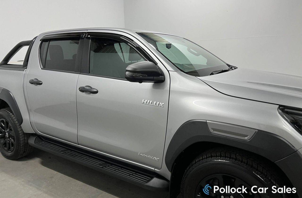 2025 TOYOTA HILUX 2.8 D-4D-h Invincible X Pickup 4dr Diesel Hybrid Auto 4WD Euro 6 (204 ps) C - vehicle photo 9 for sale on PureCar