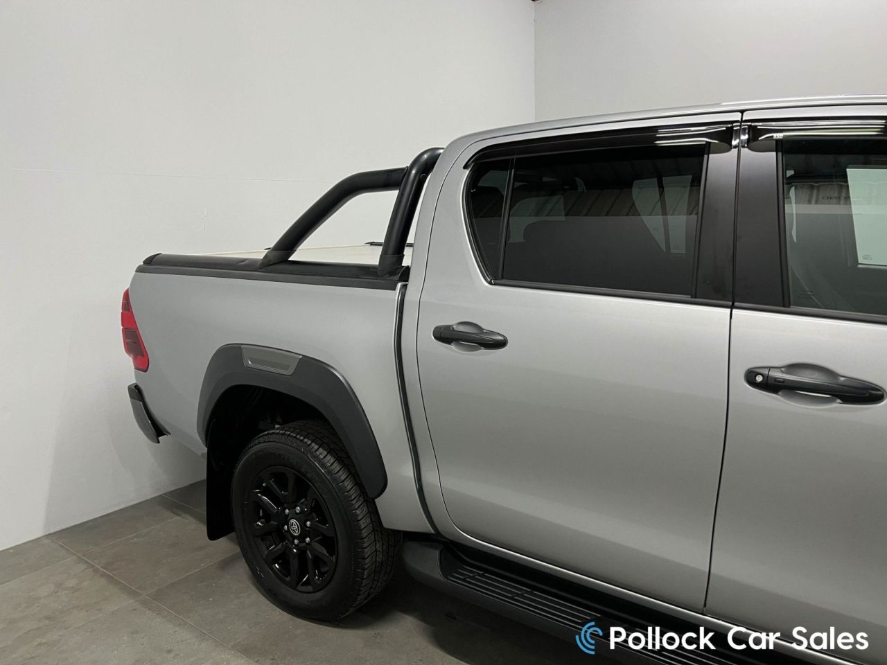 2025 TOYOTA HILUX 2.8 D-4D-h Invincible X Pickup 4dr Diesel Hybrid Auto 4WD Euro 6 (204 ps) C - vehicle photo 10 for sale on PureCar