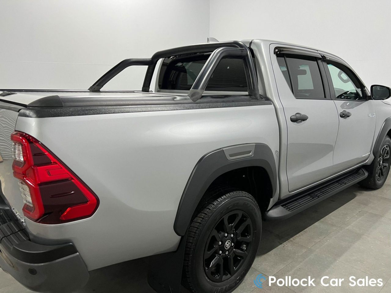 2025 TOYOTA HILUX 2.8 D-4D-h Invincible X Pickup 4dr Diesel Hybrid Auto 4WD Euro 6 (204 ps) C - vehicle photo 22 for sale on PureCar