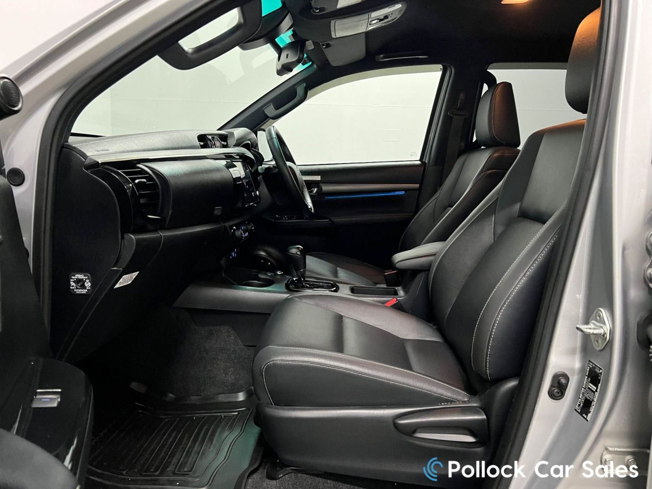 2025 TOYOTA HILUX 2.8 D-4D-h Invincible X Pickup 4dr Diesel Hybrid Auto 4WD Euro 6 (204 ps) C - vehicle photo 32 for sale on PureCar