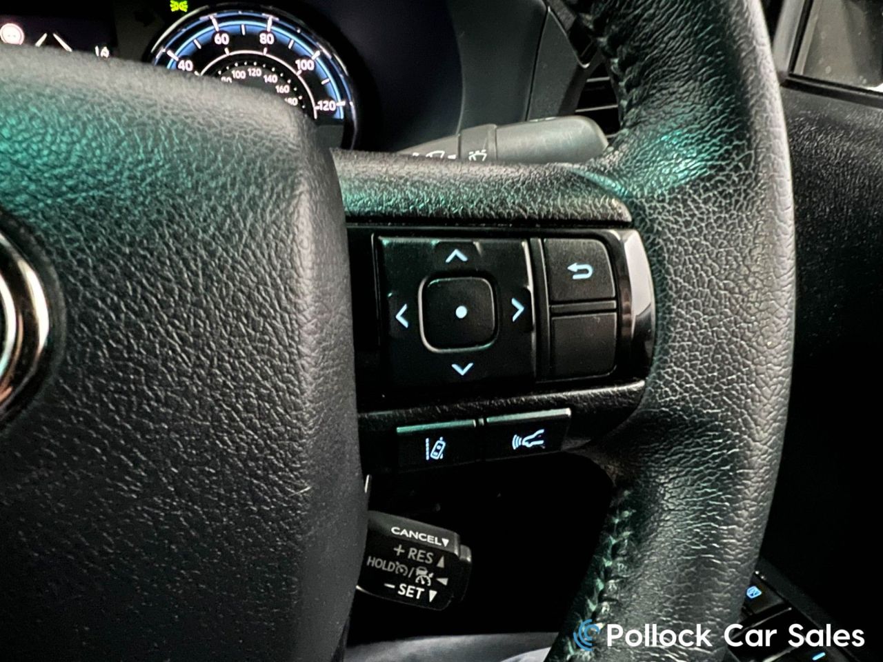 2025 TOYOTA HILUX 2.8 D-4D-h Invincible X Pickup 4dr Diesel Hybrid Auto 4WD Euro 6 (204 ps) C - vehicle photo 43 for sale on PureCar