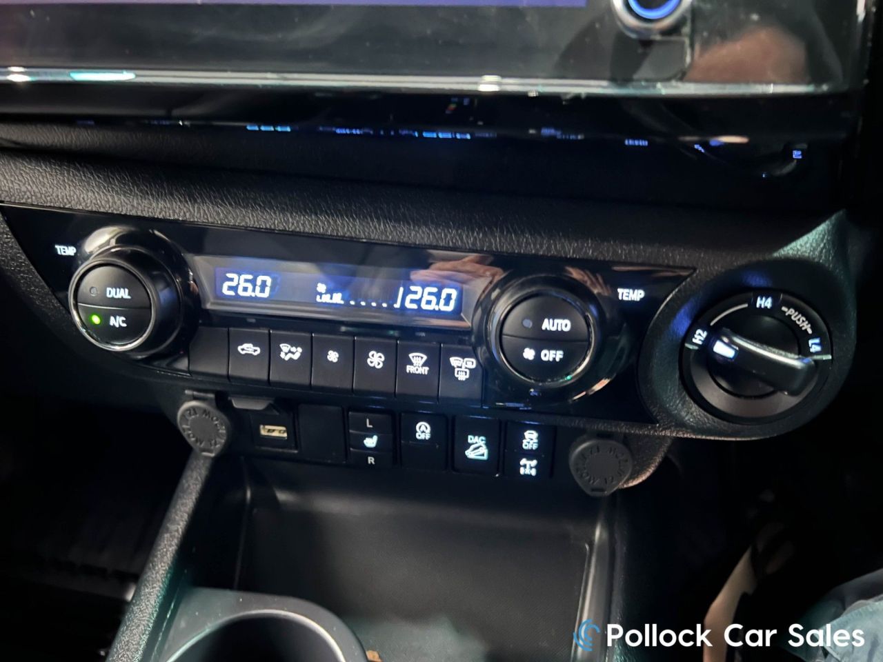 2025 TOYOTA HILUX 2.8 D-4D-h Invincible X Pickup 4dr Diesel Hybrid Auto 4WD Euro 6 (204 ps) C - vehicle photo 47 for sale on PureCar