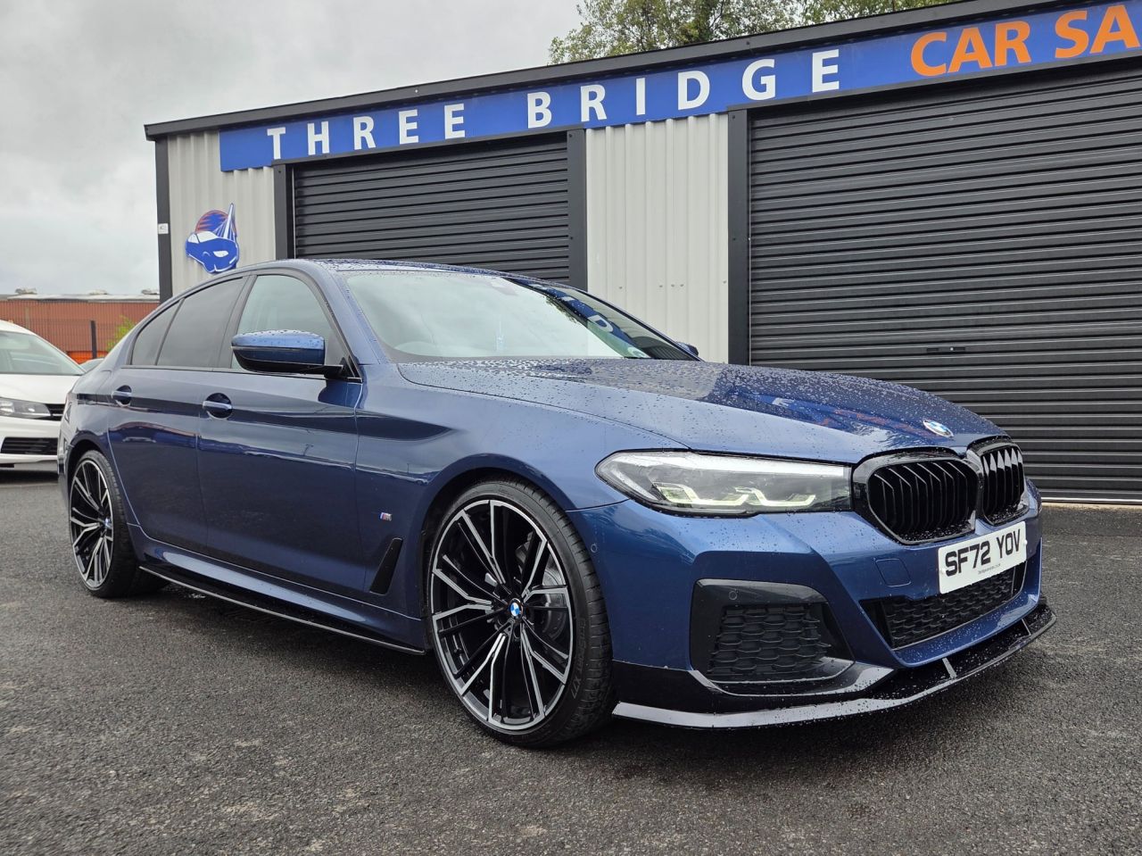 2022 BMW 5 SERIES 2.0 520d MHT M Sport Saloon 4dr Diesel Hybrid Steptronic Euro 6 (s/s) (190 - vehicle photo 2 for sale on PureCar