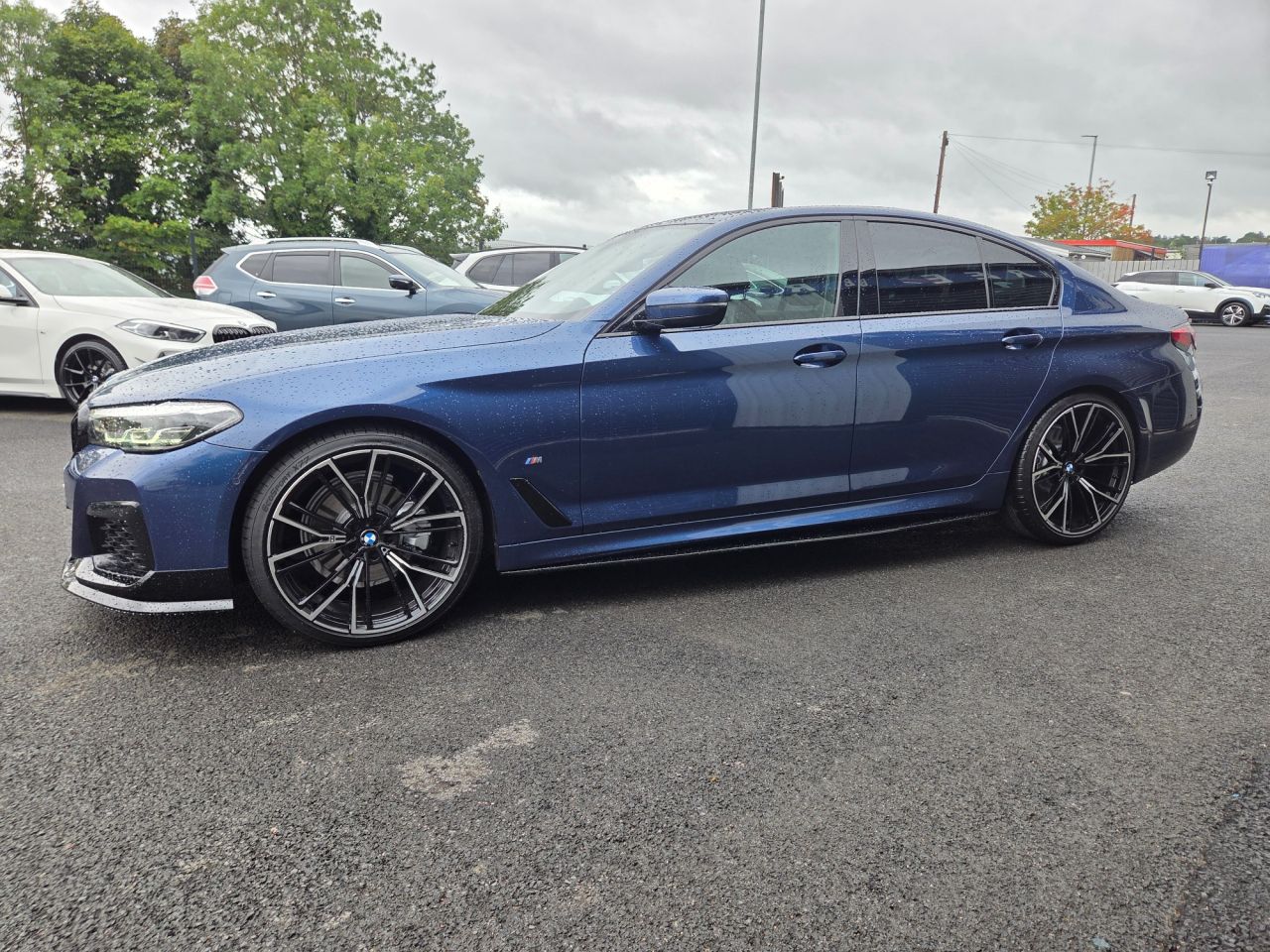 2022 BMW 5 SERIES 2.0 520d MHT M Sport Saloon 4dr Diesel Hybrid Steptronic Euro 6 (s/s) (190 - vehicle photo 5 for sale on PureCar