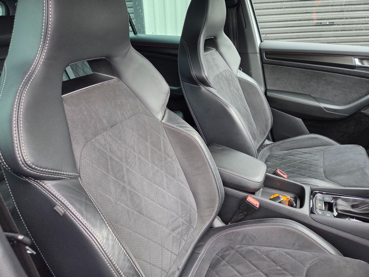 2020 SKODA KODIAQ 2.0 TDI SportLine SUV 5dr Diesel DSG 4WD Euro 6 (s/s) (7 Seat) (190 ps) - vehicle photo 10 for sale on PureCar