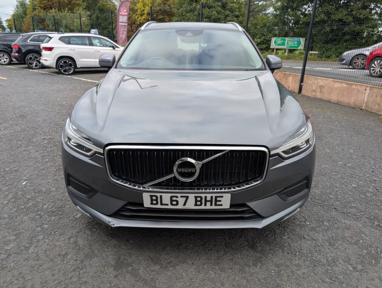2017 VOLVO XC60 2.0 D4 Momentum Pro SUV 5dr Diesel Auto AWD Euro 6 (s/s) (190 ps) - vehicle photo 3 for sale on PureCar