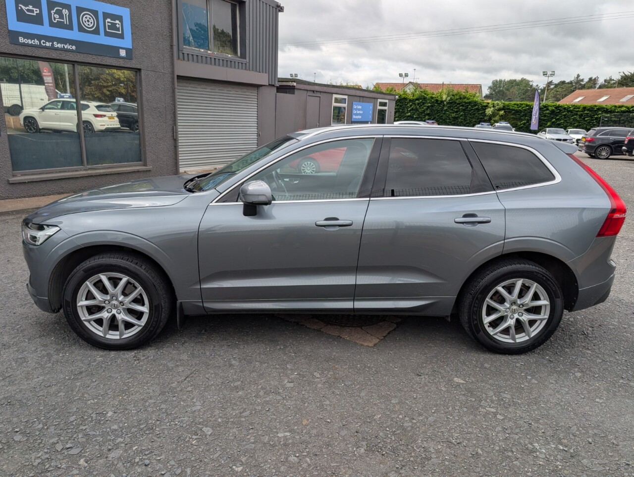 2017 VOLVO XC60 2.0 D4 Momentum Pro SUV 5dr Diesel Auto AWD Euro 6 (s/s) (190 ps) - vehicle photo 5 for sale on PureCar