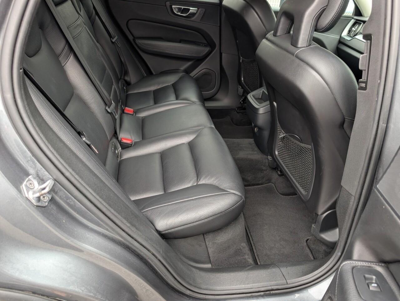 2017 VOLVO XC60 2.0 D4 Momentum Pro SUV 5dr Diesel Auto AWD Euro 6 (s/s) (190 ps) - vehicle photo 45 for sale on PureCar