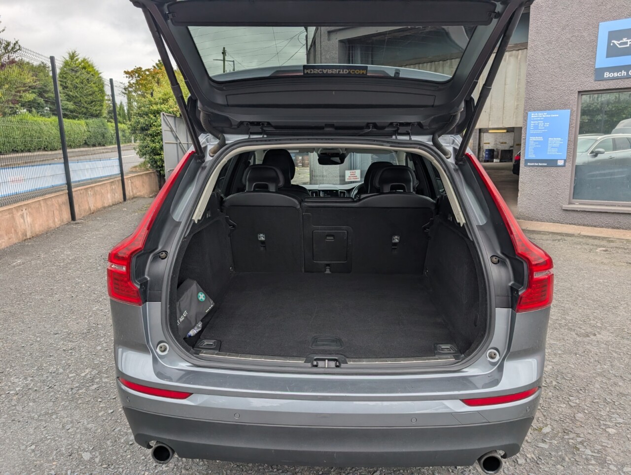 2017 VOLVO XC60 2.0 D4 Momentum Pro SUV 5dr Diesel Auto AWD Euro 6 (s/s) (190 ps) - vehicle photo 48 for sale on PureCar