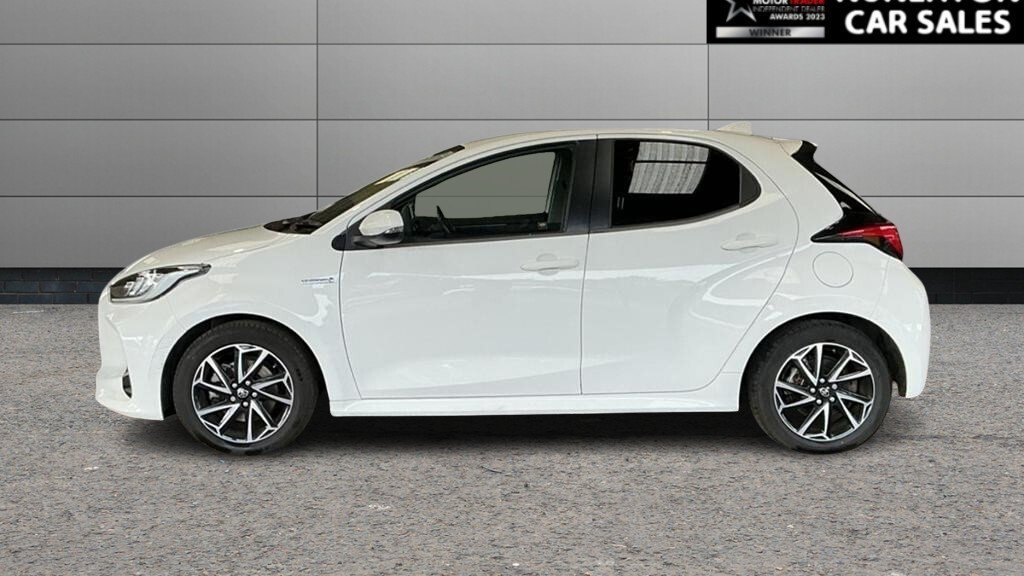 2021 Toyota Yaris — image 5