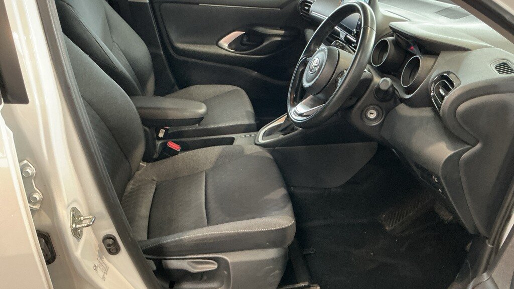 2021 Toyota Yaris — image 9