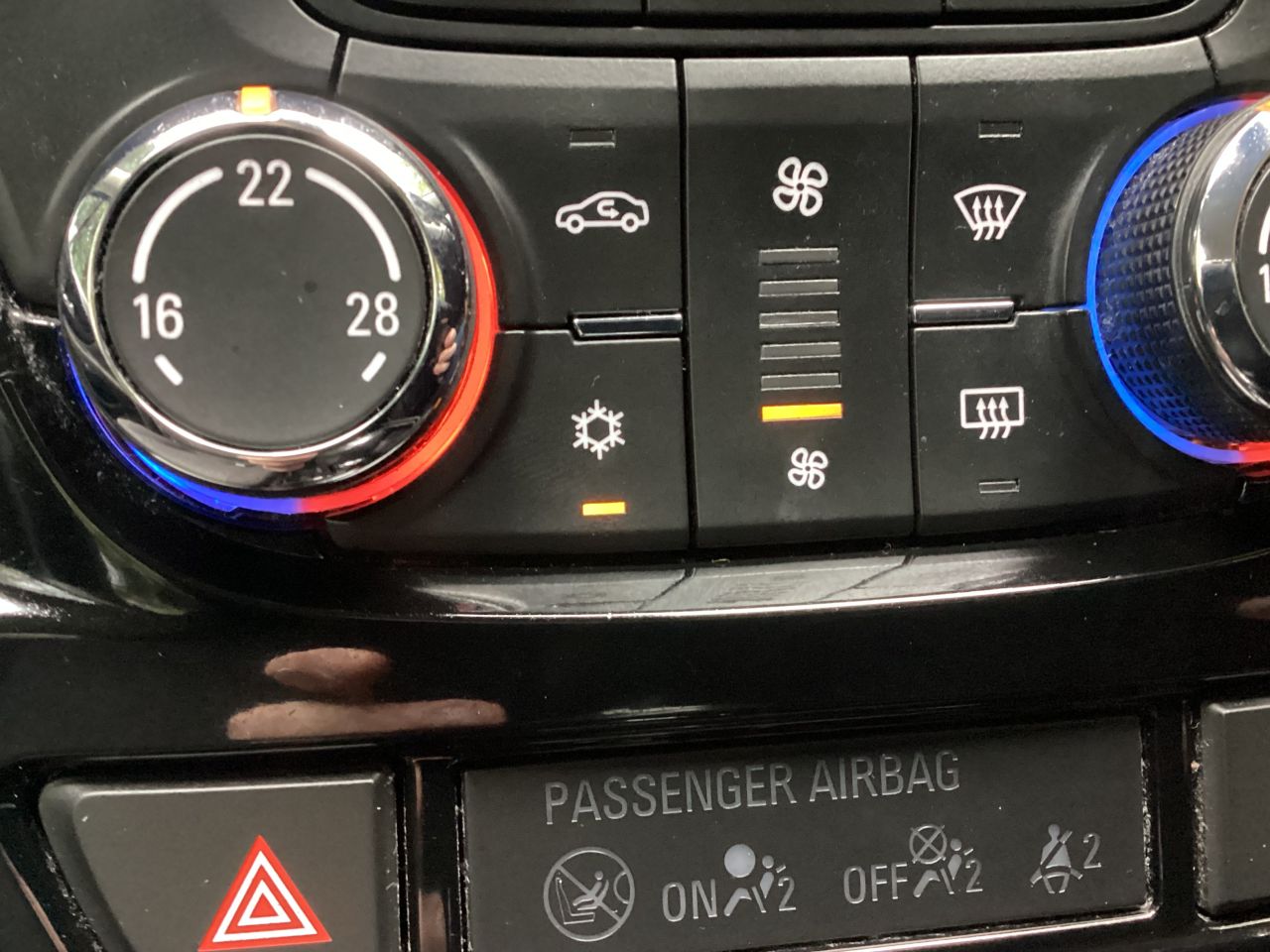 2017 VAUXHALL MOKKA X 1.4i Turbo Active SUV 5dr Petrol Auto Euro 6 (140 ps) - vehicle photo 20 for sale on PureCar