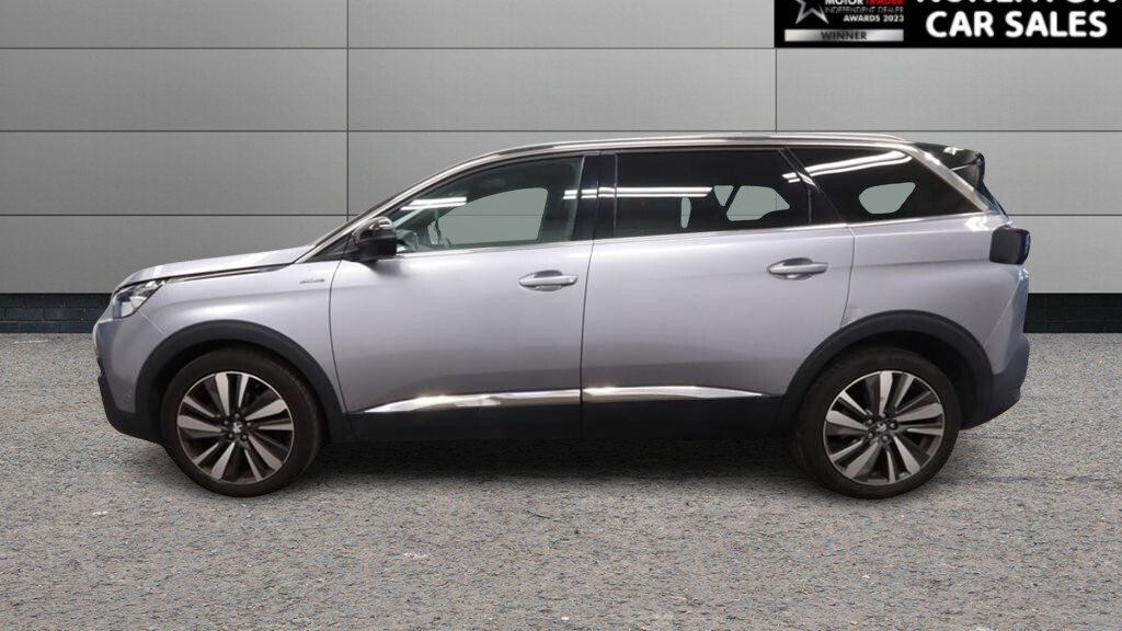 2019 Peugeot 5008 — image 5