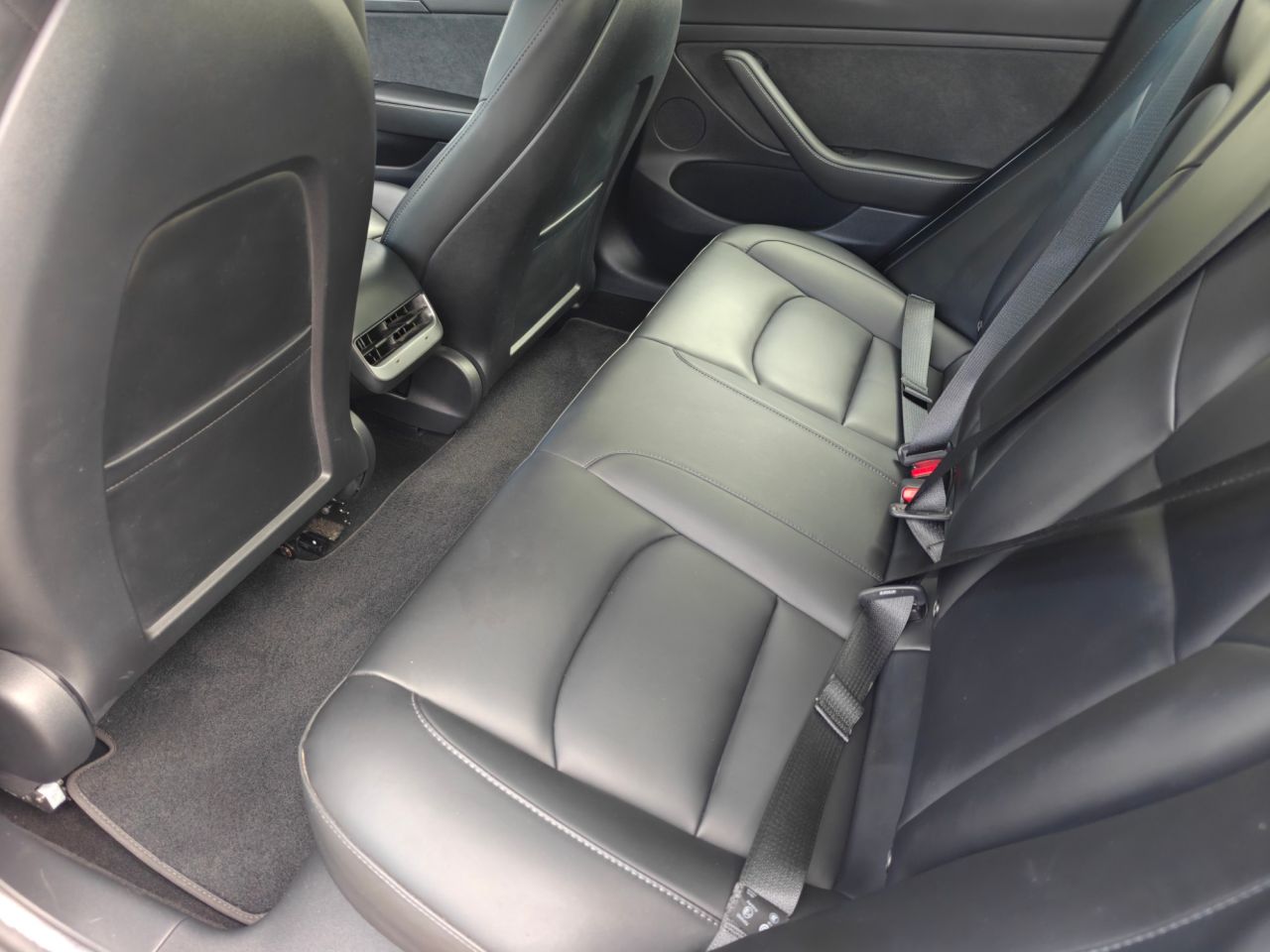 2021 TESLA Model 3 (Dual Motor) Long Range Saloon 4dr Electric Auto 4WDE (346 ps) - vehicle photo 13 for sale on PureCar