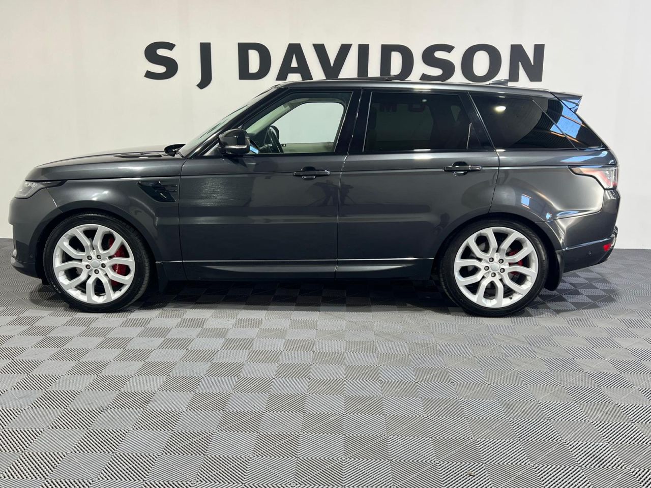 2019 LAND ROVER RANGE ROVER SPORT 4.4 SD V8 Autobiography Dynamic SUV 5dr Diesel Auto 4WD Euro 6 (s/s) (339 p - vehicle photo 2 for sale on PureCar