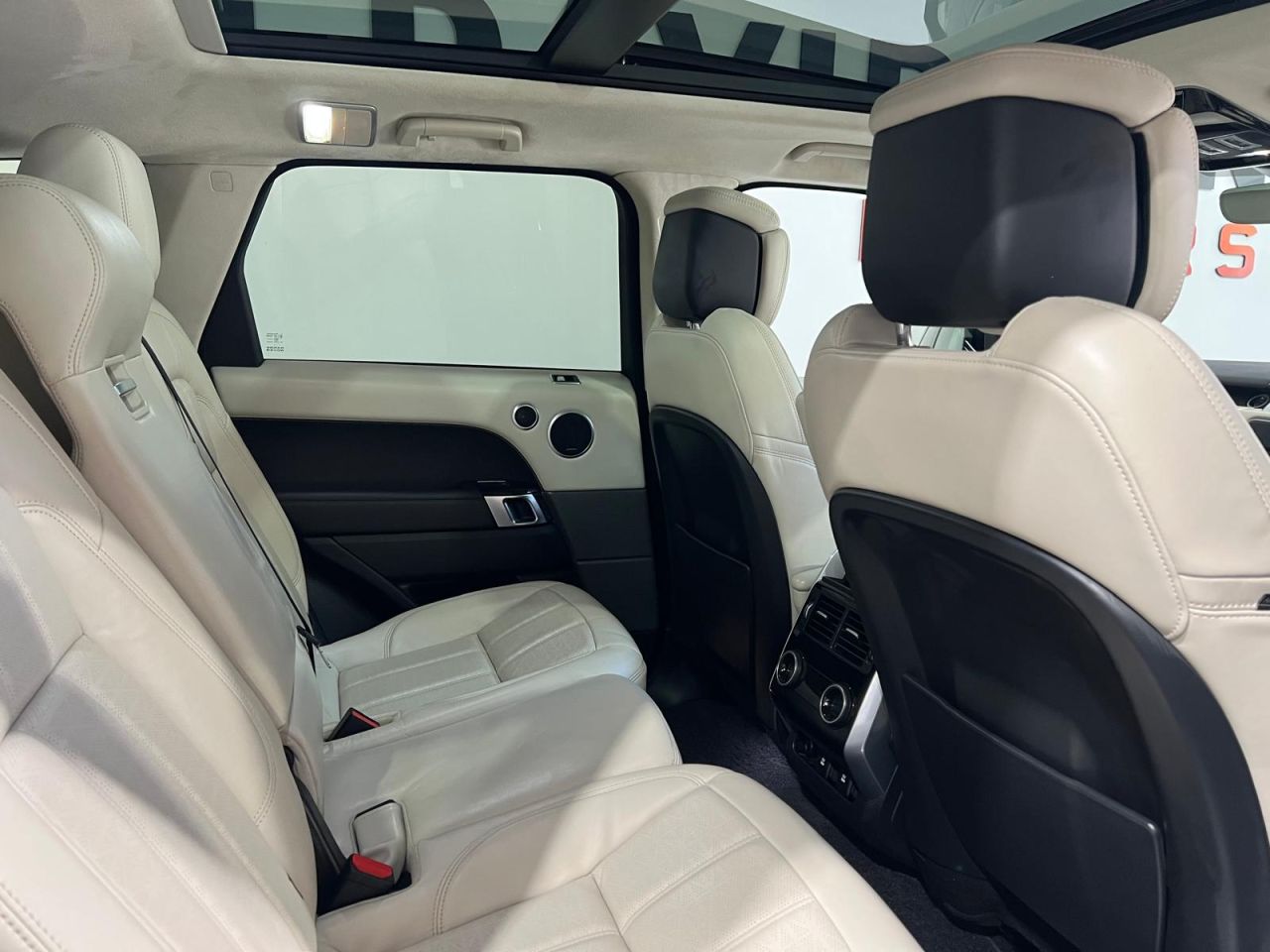 2019 LAND ROVER RANGE ROVER SPORT 4.4 SD V8 Autobiography Dynamic SUV 5dr Diesel Auto 4WD Euro 6 (s/s) (339 p - vehicle photo 14 for sale on PureCar