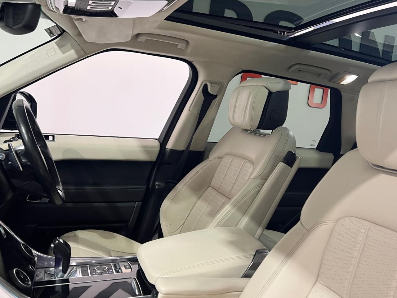2019 LAND ROVER RANGE ROVER SPORT 4.4 SD V8 Autobiography Dynamic SUV 5dr Diesel Auto 4WD Euro 6 (s/s) (339 p - vehicle photo 3 for sale on PureCar