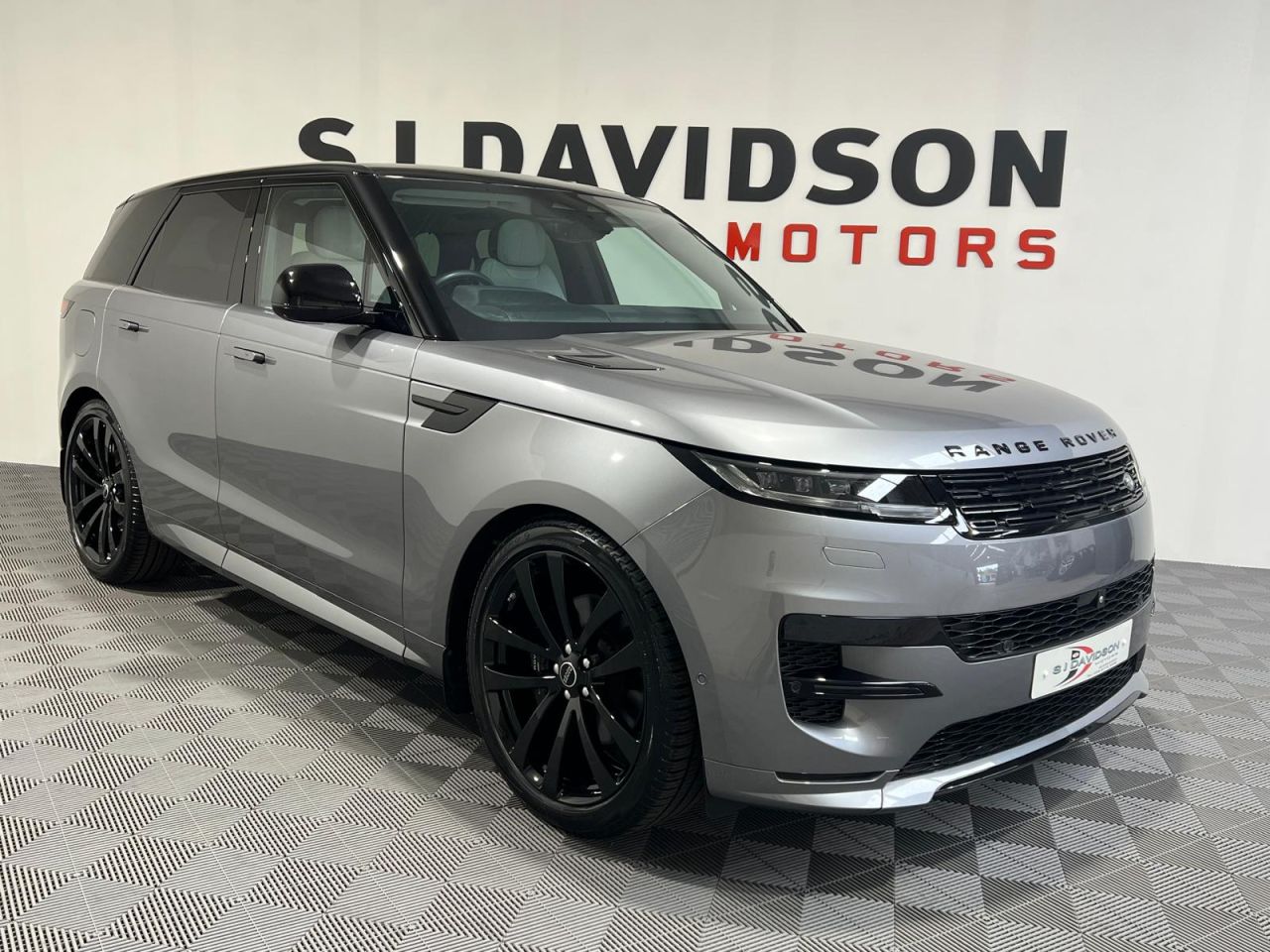 2023 LAND ROVER RANGE ROVER SPORT 3.0 D300 MHEV Dynamic SE SUV 5dr Diesel Auto 4WD Euro 6 (s/s) (300 ps) Eige - vehicle photo 2 for sale on PureCar