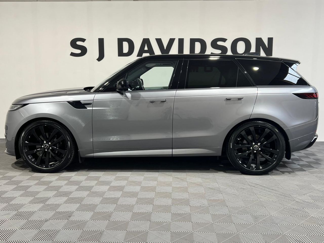 2023 LAND ROVER RANGE ROVER SPORT 3.0 D300 MHEV Dynamic SE SUV 5dr Diesel Auto 4WD Euro 6 (s/s) (300 ps) Eige - vehicle photo 10 for sale on PureCar