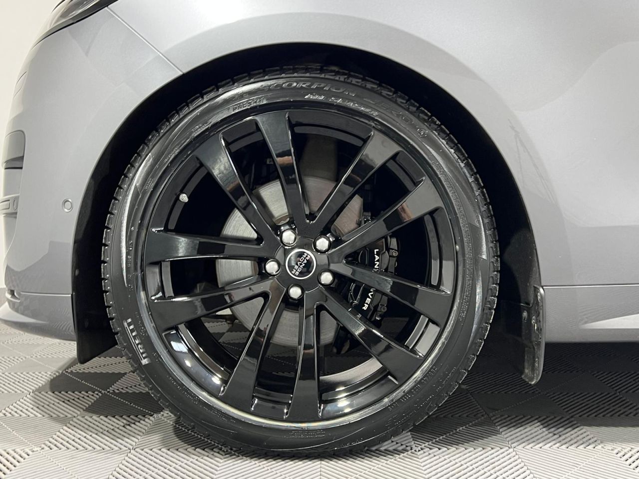 2023 LAND ROVER RANGE ROVER SPORT 3.0 D300 MHEV Dynamic SE SUV 5dr Diesel Auto 4WD Euro 6 (s/s) (300 ps) Eige - vehicle photo 13 for sale on PureCar