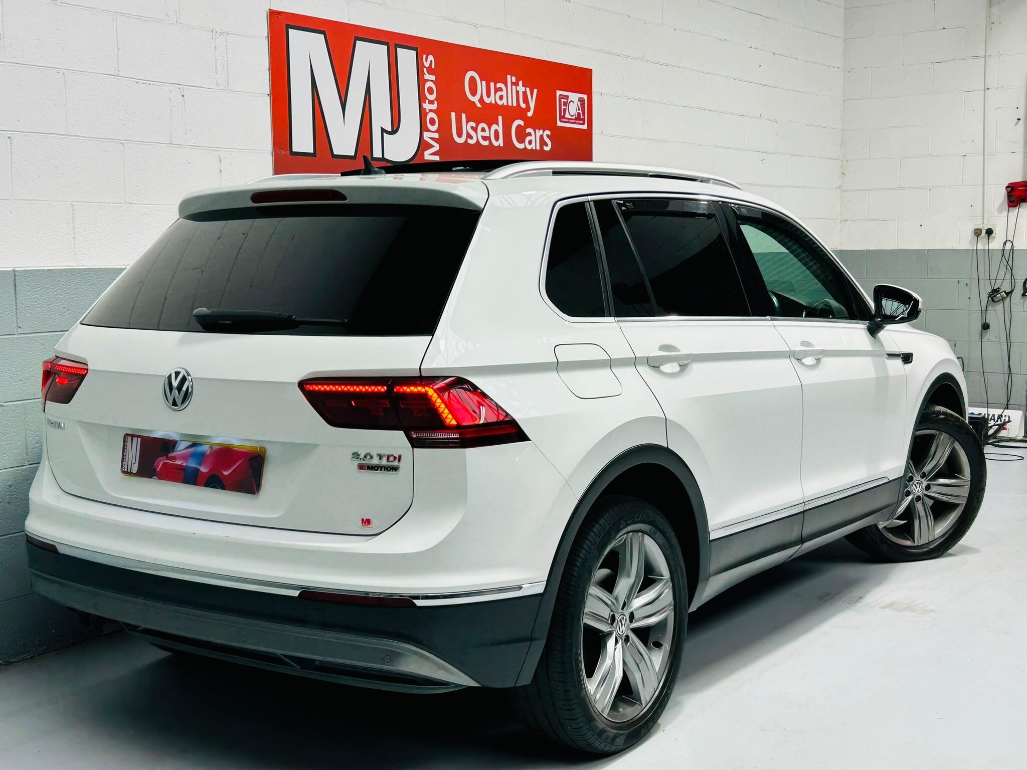 2017 VOLKSWAGEN TIGUAN 2.0 TDI BlueMotion Tech SEL DSG 4Motion Euro 6 (s/s) 5dr - vehicle photo 5 for sale on PureCar