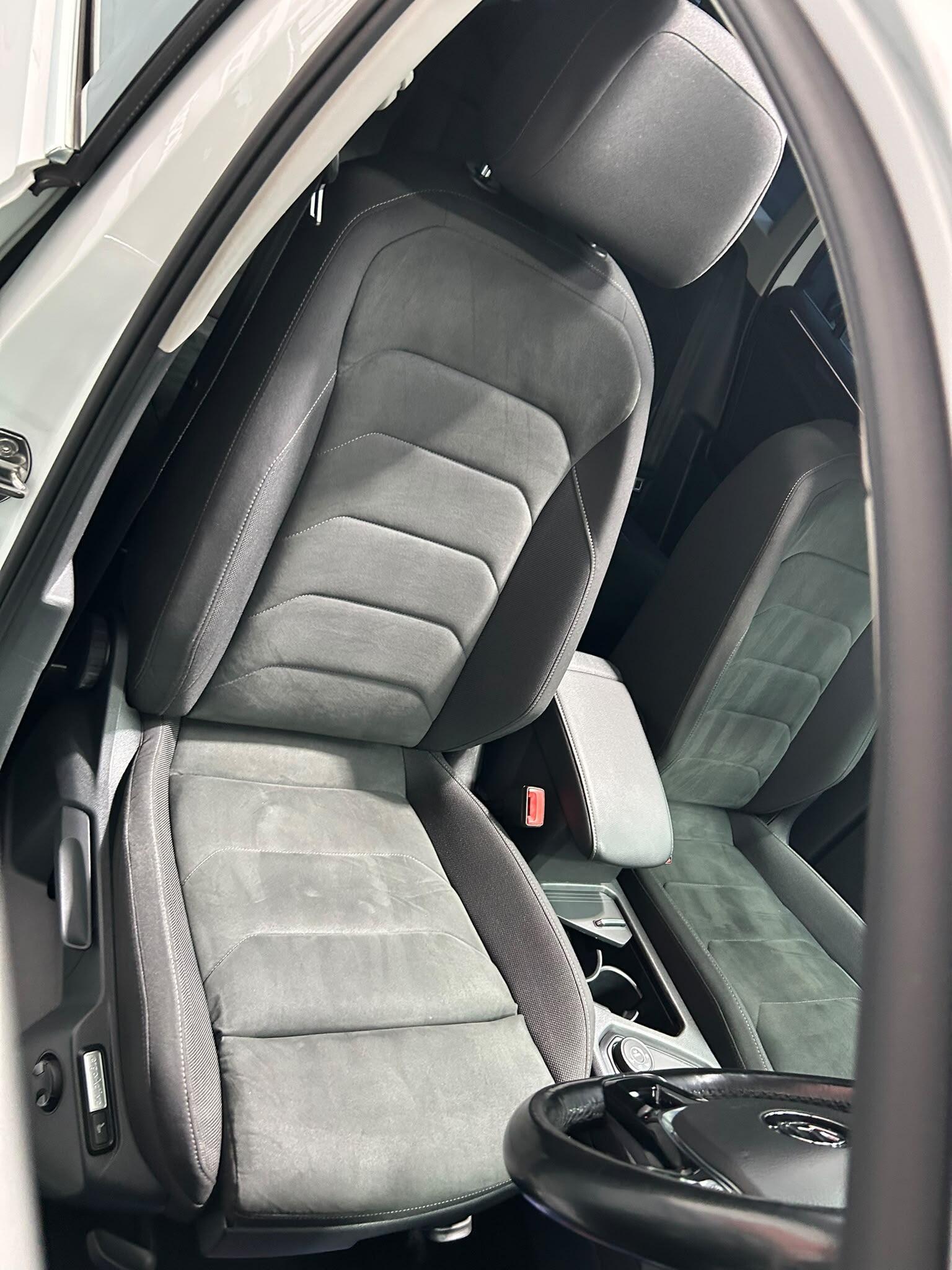 2017 VOLKSWAGEN TIGUAN 2.0 TDI BlueMotion Tech SEL DSG 4Motion Euro 6 (s/s) 5dr - vehicle photo 17 for sale on PureCar