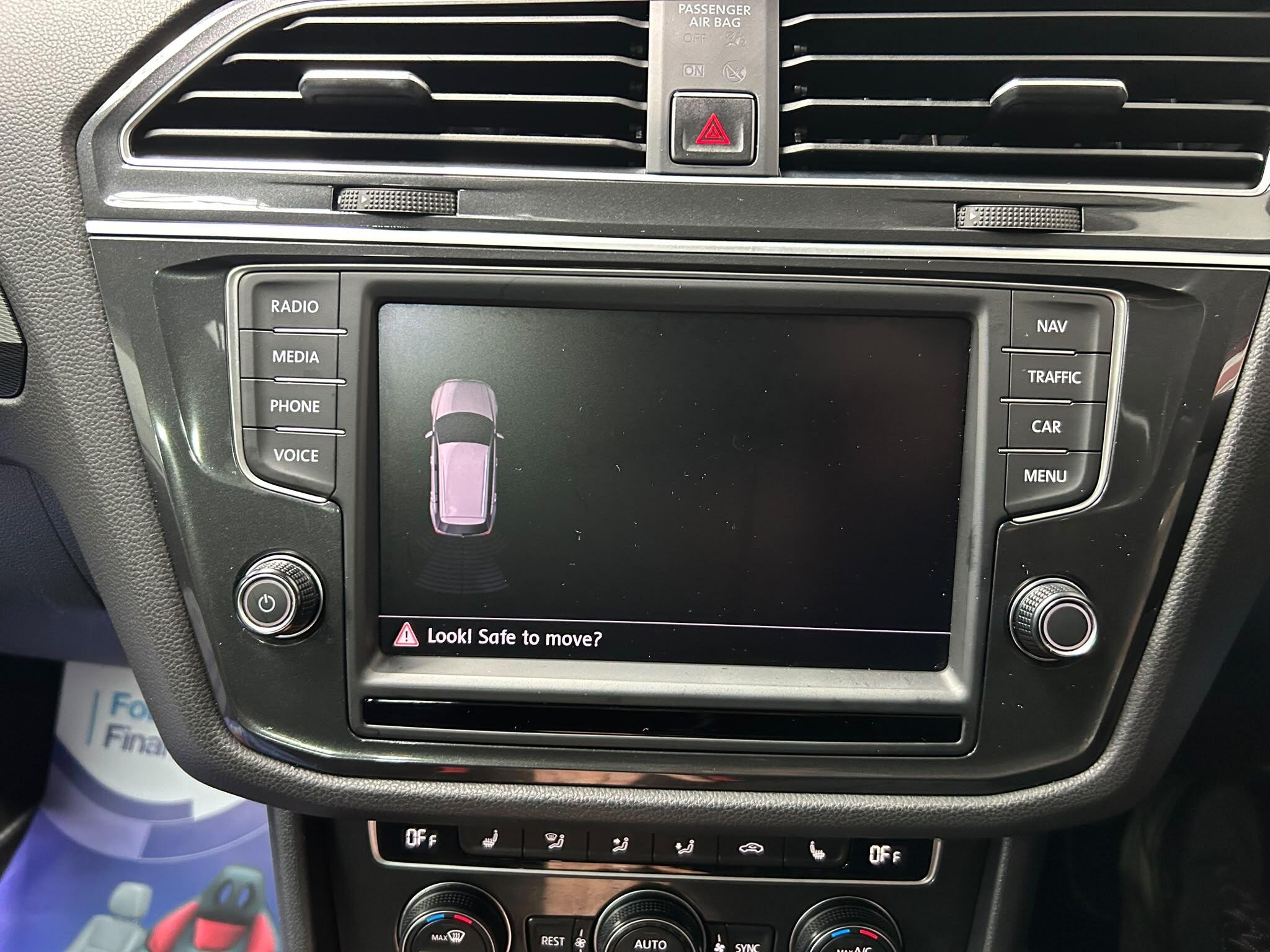 2017 VOLKSWAGEN TIGUAN 2.0 TDI BlueMotion Tech SEL DSG 4Motion Euro 6 (s/s) 5dr - vehicle photo 26 for sale on PureCar
